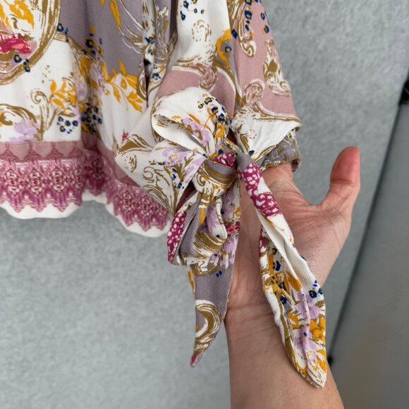 Free People Catch Me If You Can Button Front Blouse Size M Pink Floral Boho EUC - Picture 3 of 11